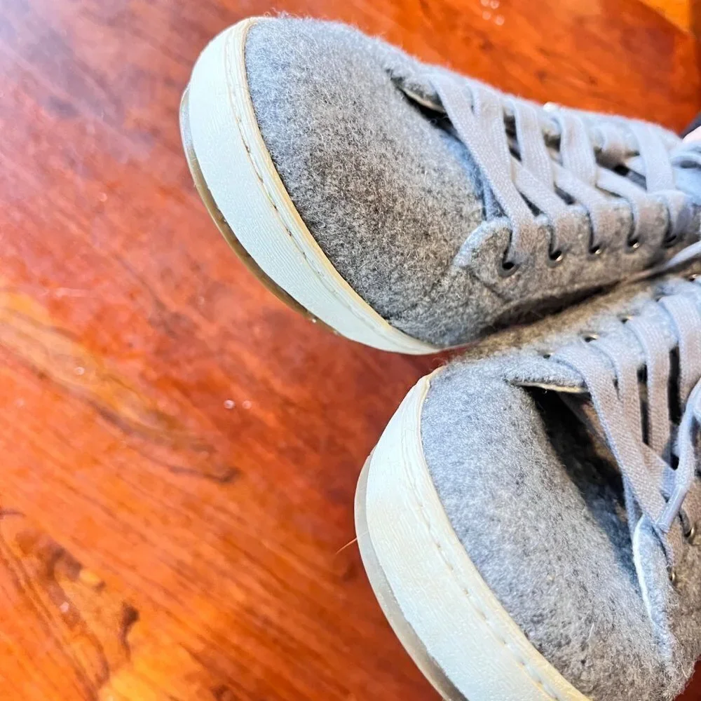 Taos Starburst Wool Sneakers- Size 9.5‎